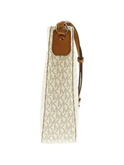 Michael Kors Jet Set (Vanilla 2018), Vanilla Pvc Acorn, Size Large 7 Michael Kors Jet Set (Vanilla 2018), Vanilla Pvc Acorn, Size Large -Vera Bradley Shop 41 MNYaefML