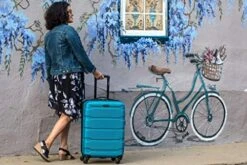 Samsonite Omni PC Hardside Expandable Luggage With Spinner Wheels, Carry-On 20-Inch, Caribbean Blue -Vera Bradley Shop 51C74rz6rcL