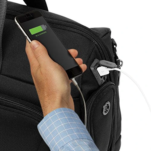 Travelpro Luggage Crew 11 22" Carry-on Smart Duffel With Suiter W/USB Port, Black 8 Travelpro Luggage Crew 11 22" Carry-on Smart Duffel With Suiter W/USB Port, Black - Image 6