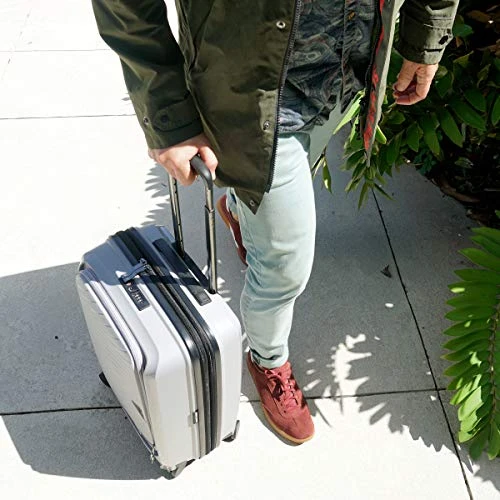 SwissGear 8836 Durable Expandable Spinner Luggage, Black, Carry-On 20-Inch 6 SwissGear 8836 Durable Expandable Spinner Luggage, Black, Carry-On 20-Inch - Image 4